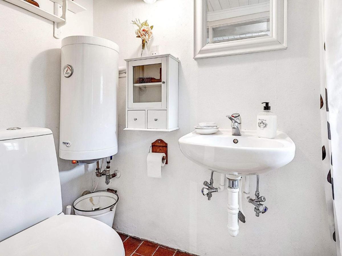 4 Person Holiday Home In T Nder Tønder Extérieur photo